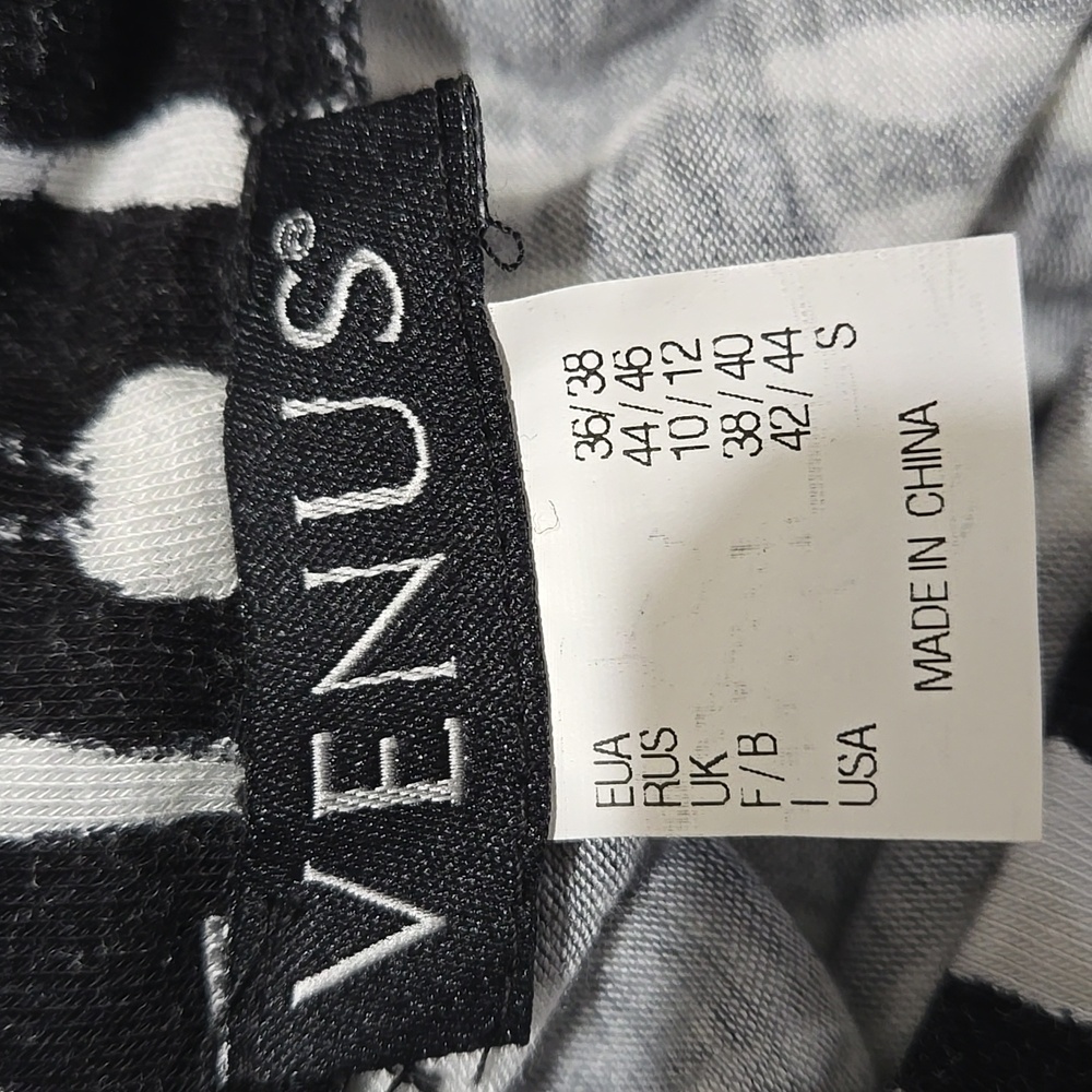 VENUS Black and White Tie-Dye Maxi Dress - Picture 7 of 9